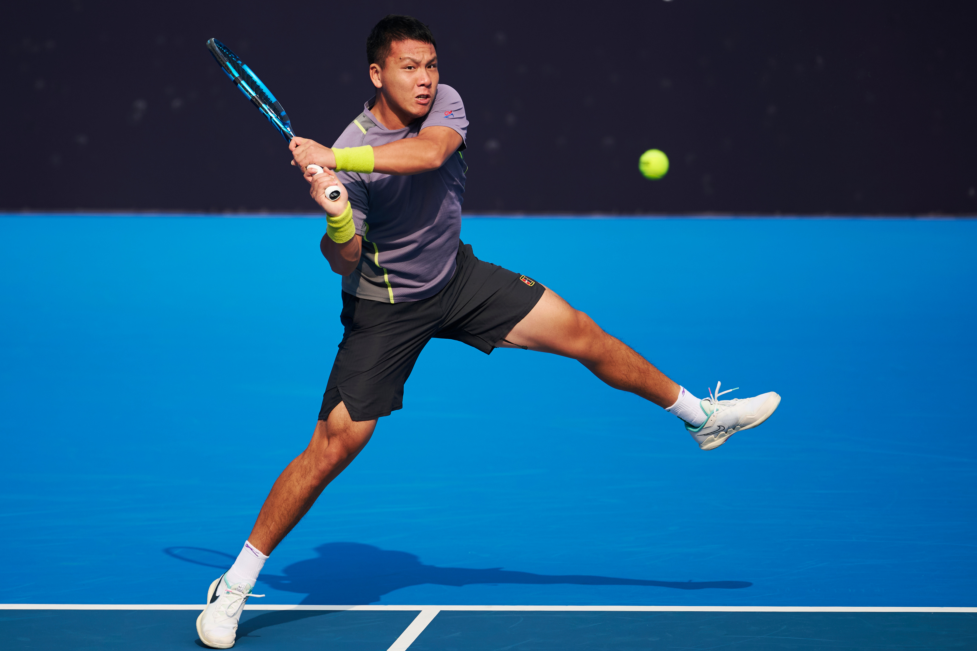 中国网球绝活双刀流，扬子江左手发球右手击球闻名球坛！摄影：记者 李建艺拍于澳网外