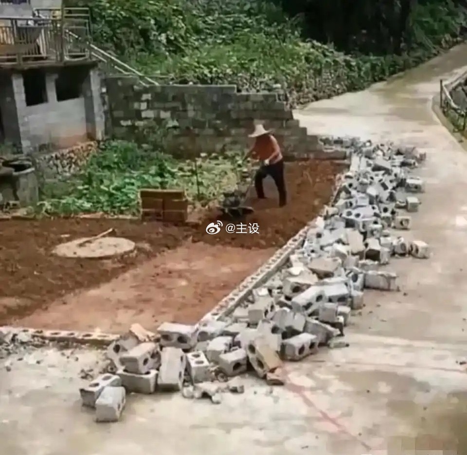 农村人真没格局！修路造福于民，让出三尺地又如何？ 