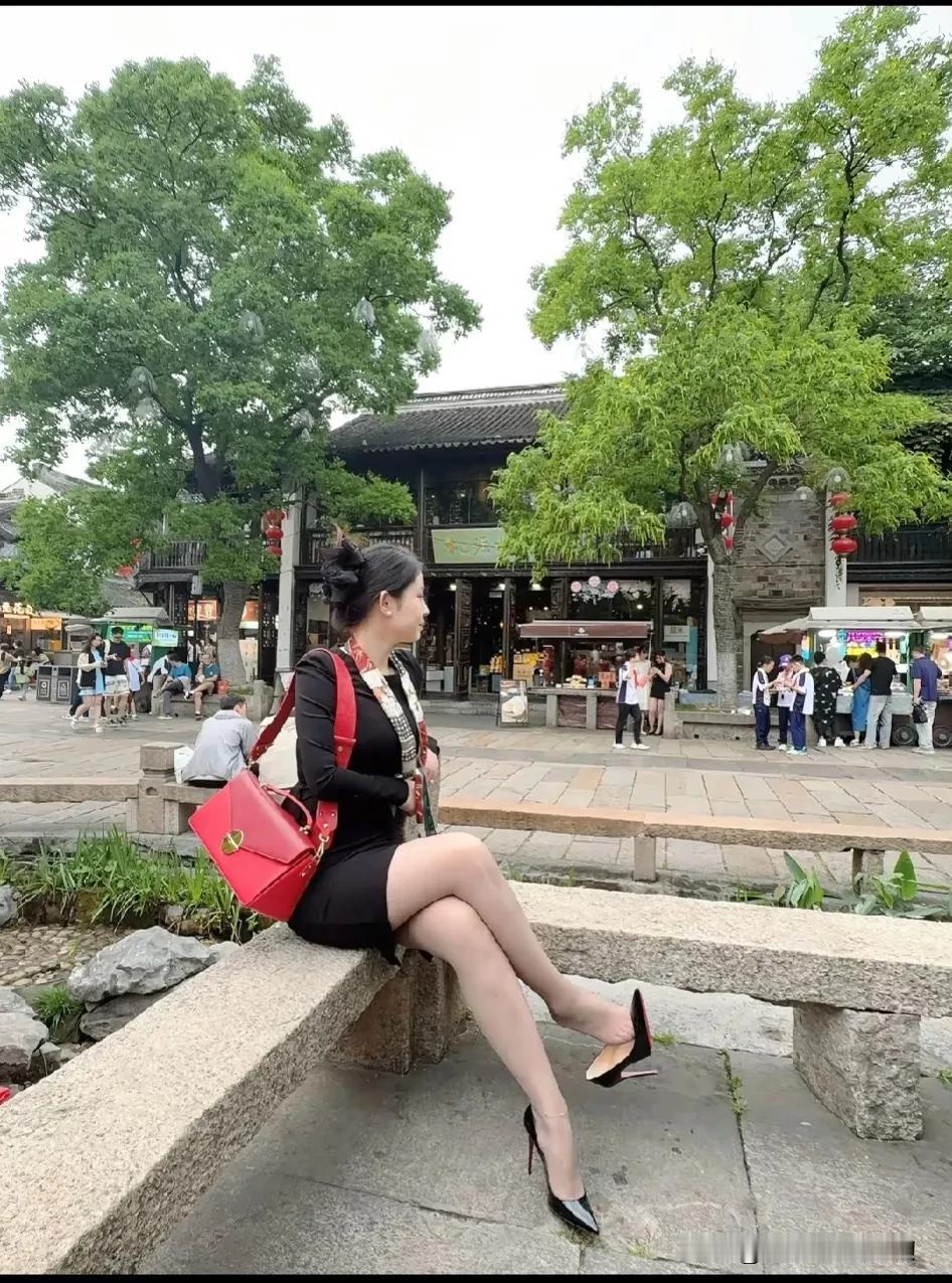 总有人问，那个景区你不是去过好几次了吗？风景又不会变，老去有什么意思？我笑了，景