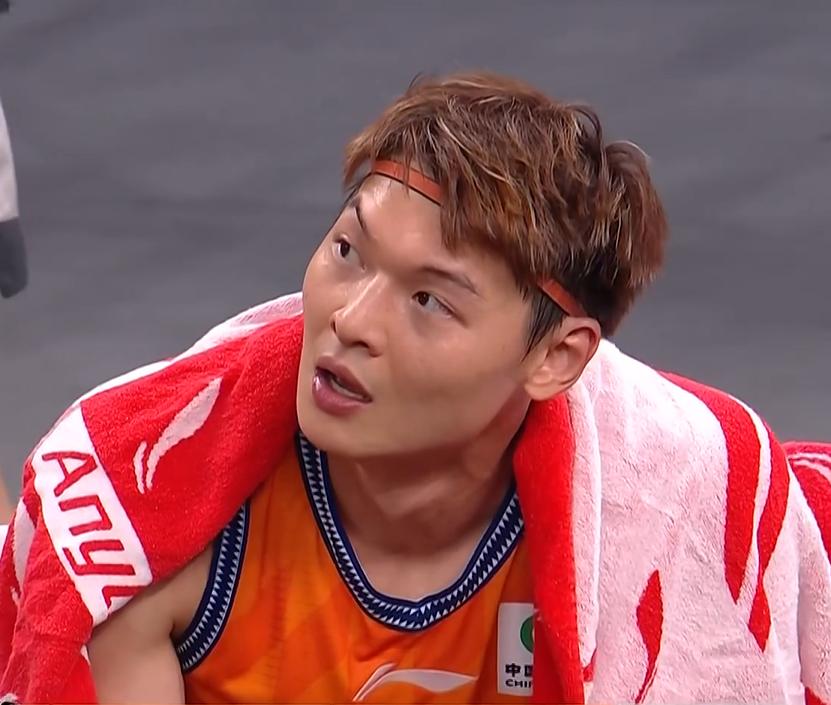 4-1时隔24年再夺冠，上海103-82广厦，赢在三个点：
1、王哲林拿到了MV