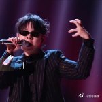歌手直播尤长靖晋级歌手2026 尤长靖在歌手2026直播淘汰赛完成自我突破，兼顾