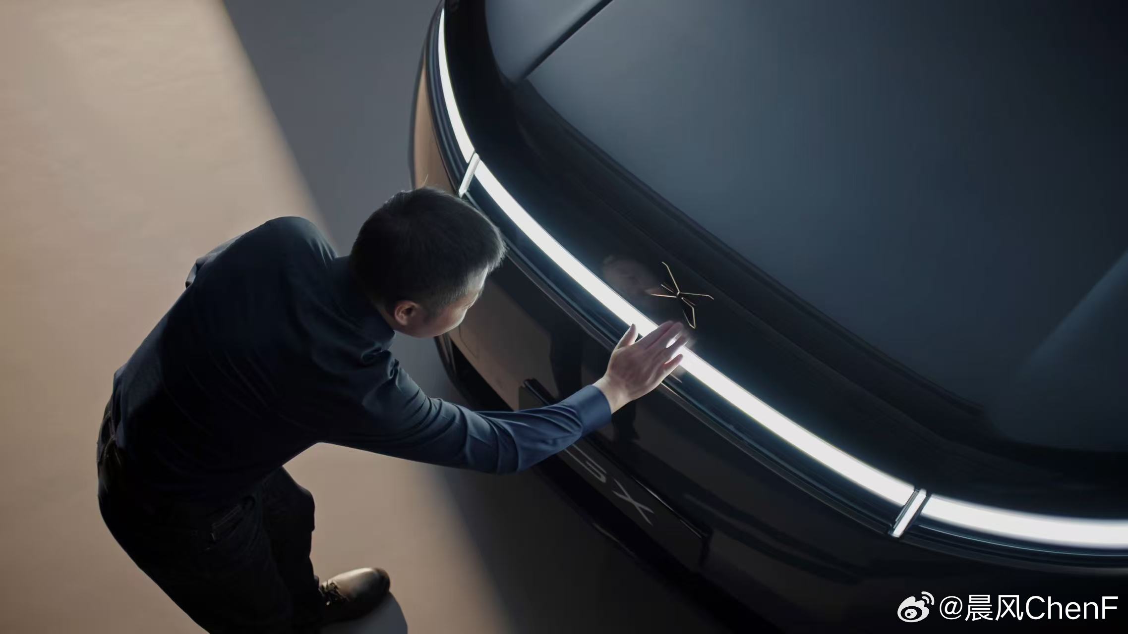 小鹏的这波人车合一用大师兄自己代言确实最为合适好吧小鹏GX实车外观来了科技与豪华