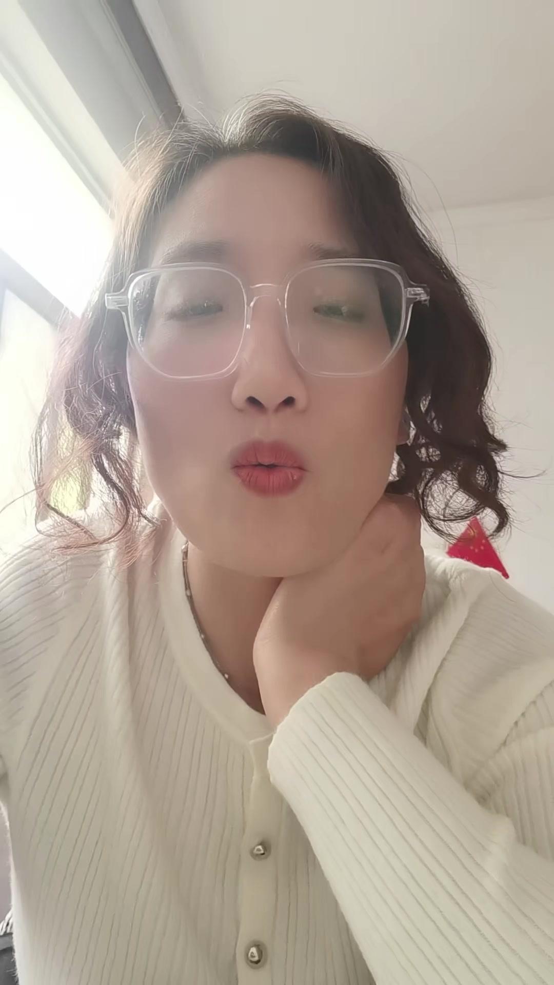 我觉得嫁男生优先人品。富有同理心的男生更能体会女性感受，相处会更融洽。

有人觉