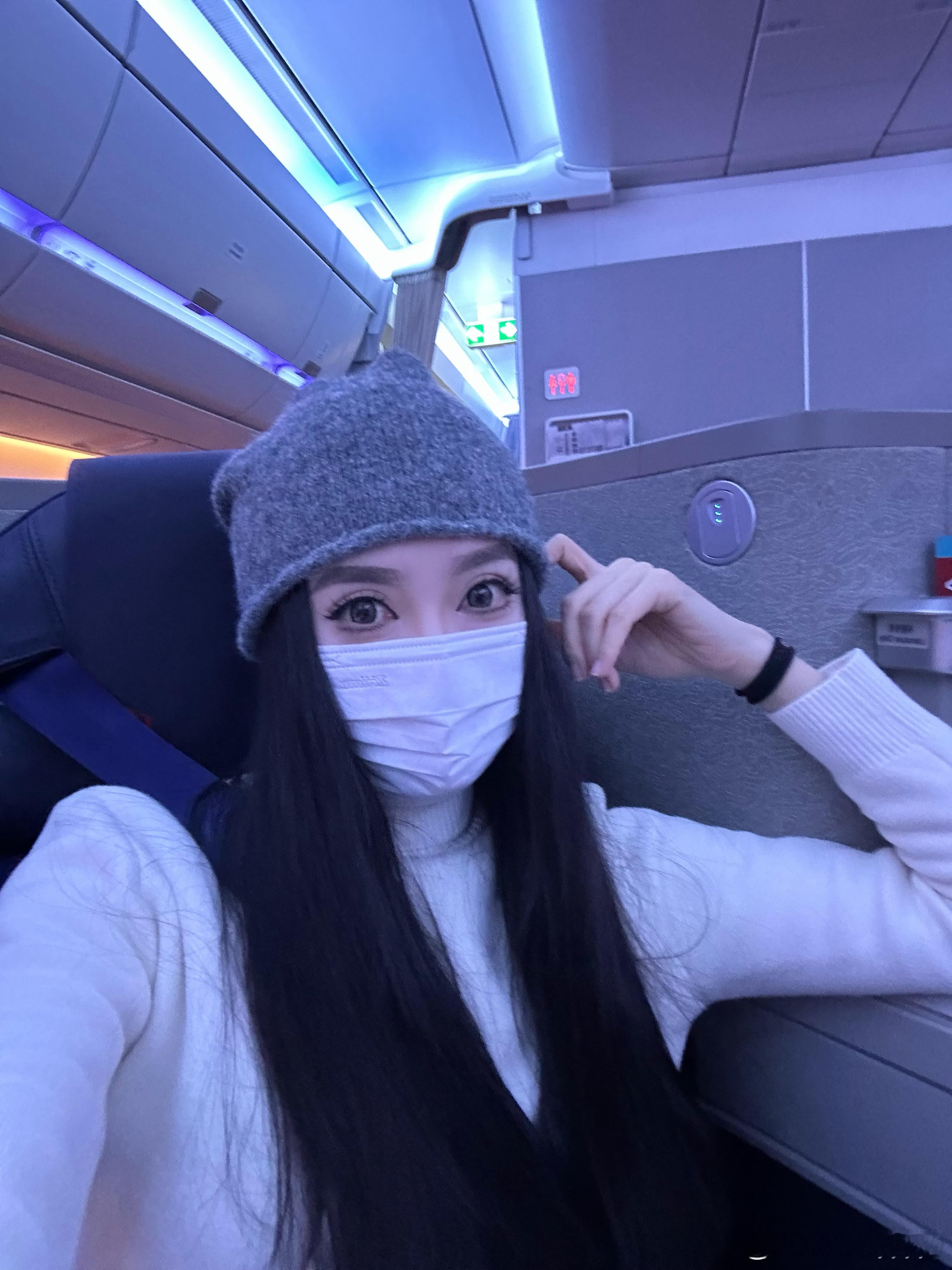 斯德哥尔摩的晚上8点，主干道都没啥人了，商场也关门了，每次都感觉逛的意犹未尽呢，