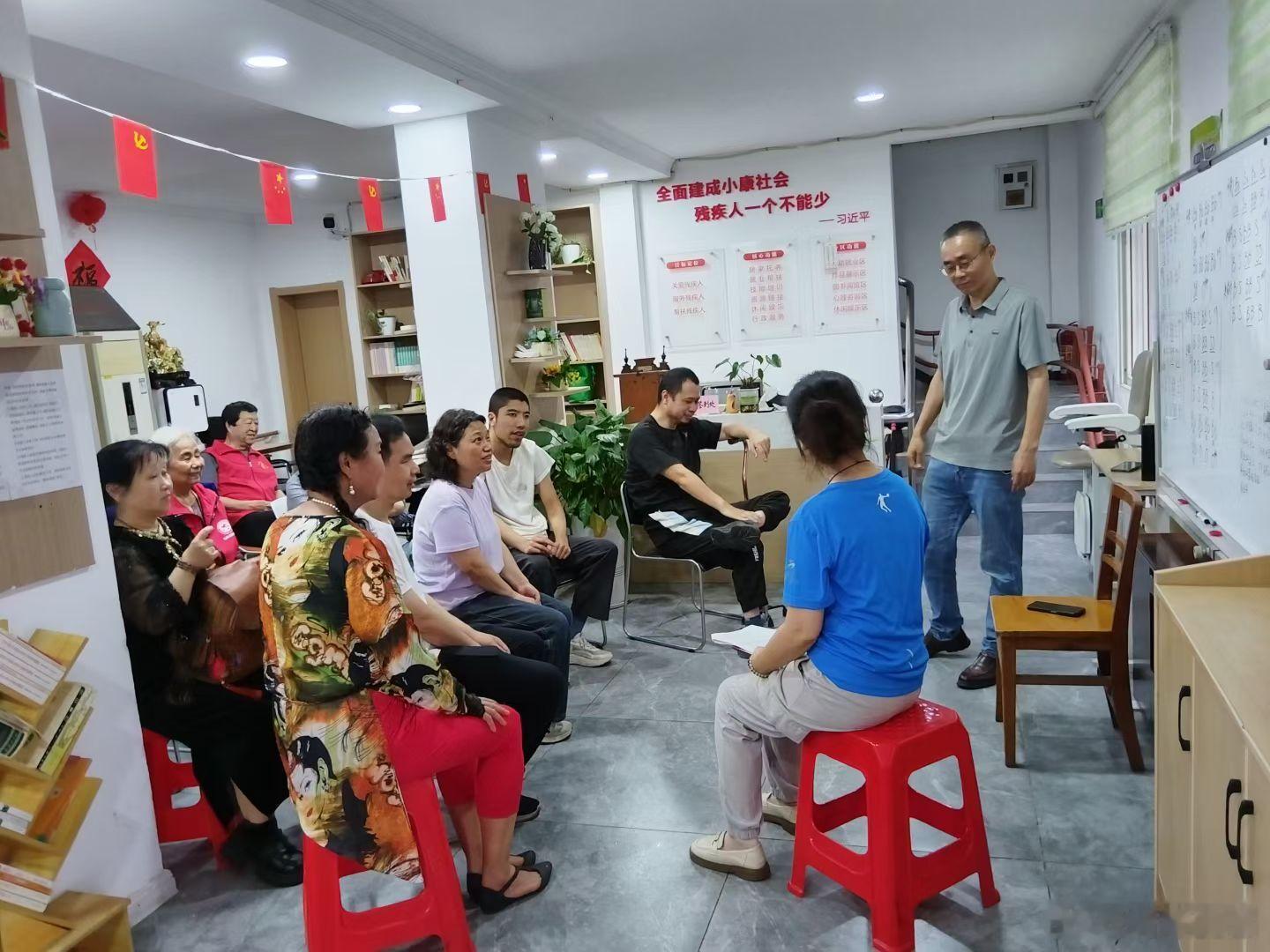 寻美伍家岗共同创造美好生活。2026年5月25日上午，大公陈实公益服务中心组织残