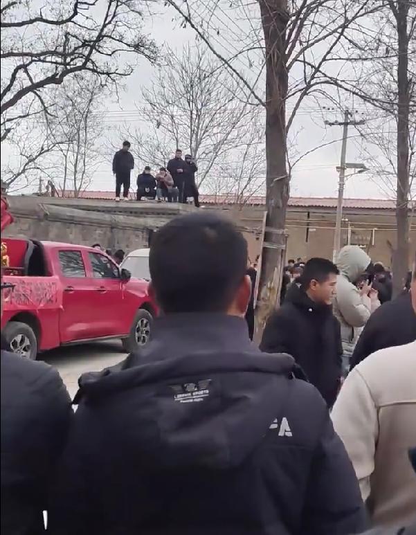 被公开喊话退彩礼女方称彩礼已花，这场纠纷终要走向离婚
2月25日，多名网友发视频