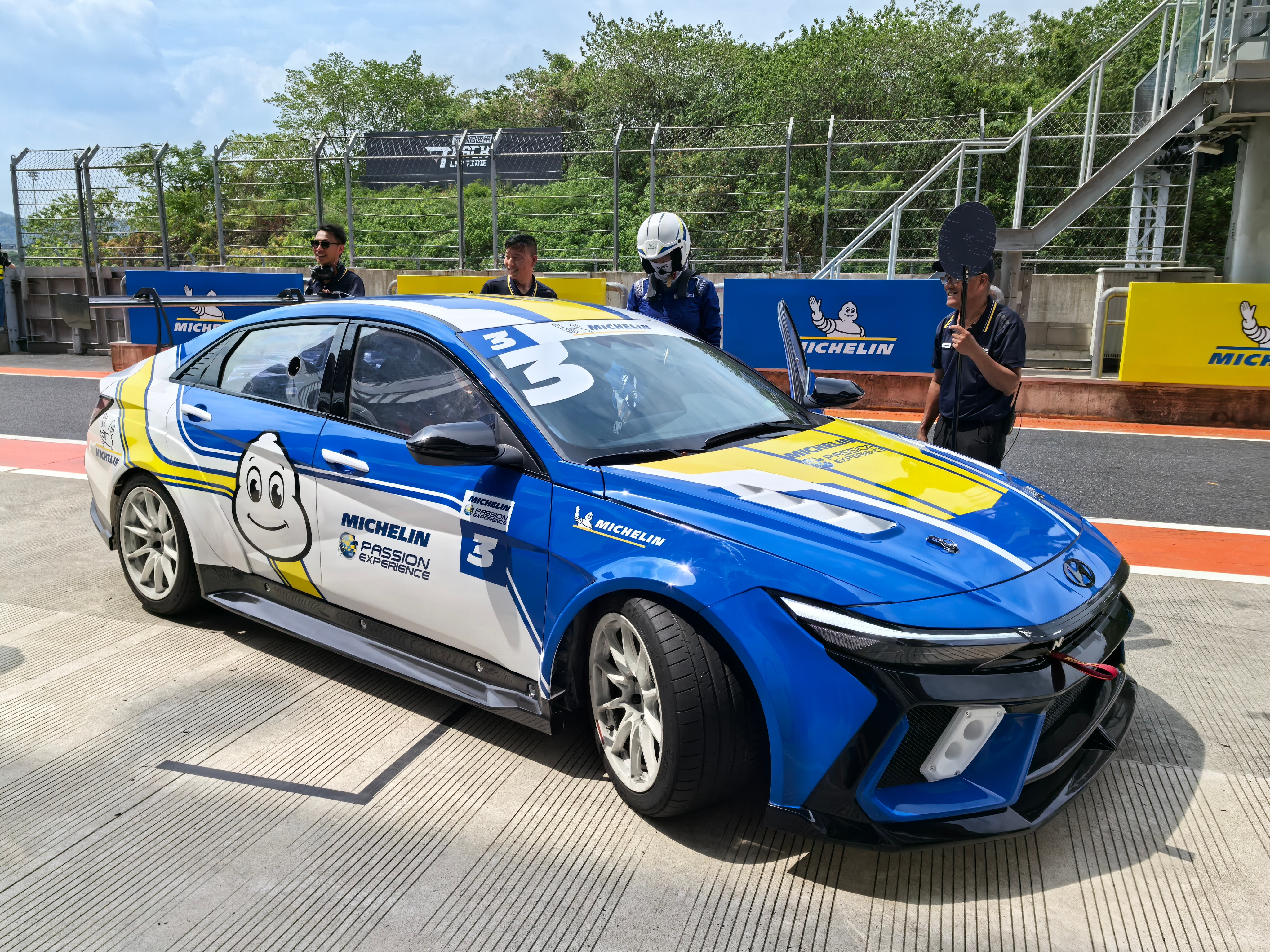 练习赛结束[doge]第一次开现代N Cup的赛车，这次用的米其林PSS轮胎，1