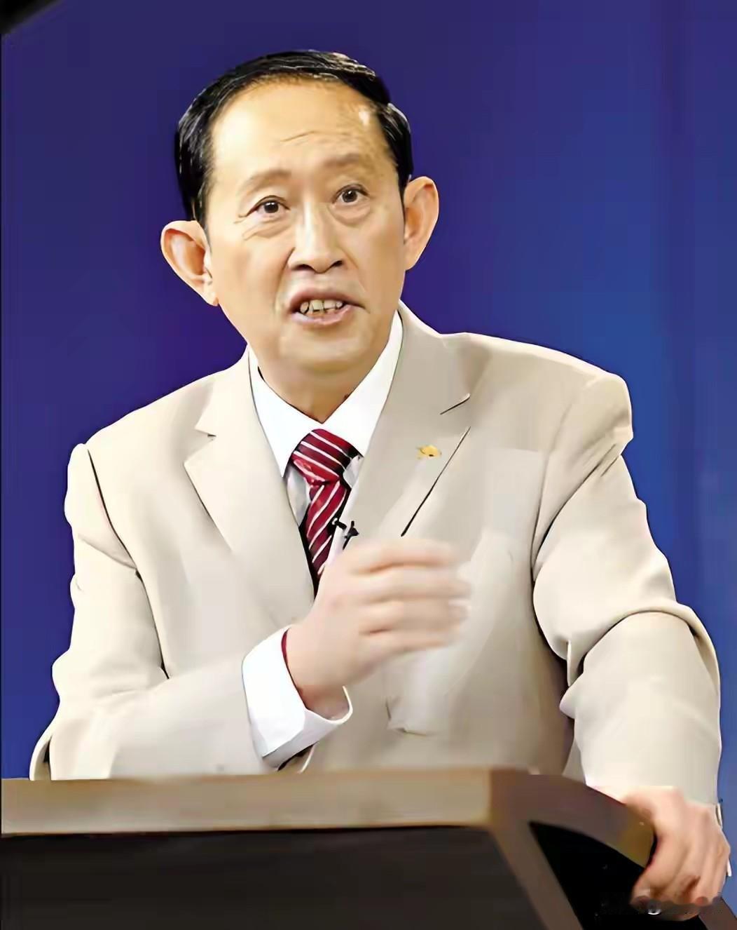 太佩服王立群老师的这段话，悟通了，可以终身受益。

“人一定要培养对事情悬而未决