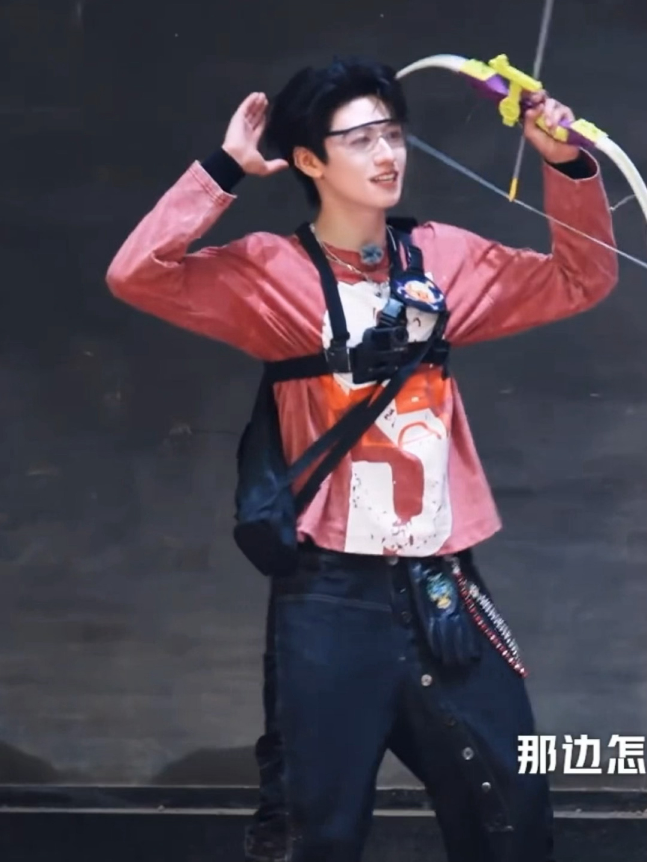 哎 那边怎么还有跳舞的呀～～ ​​​