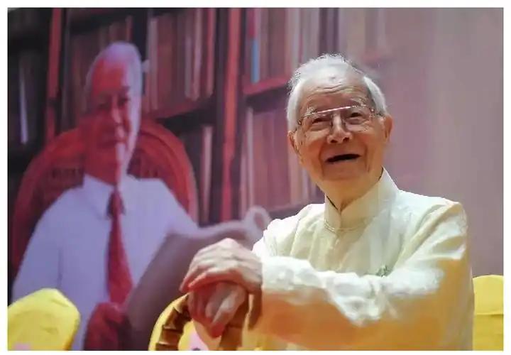 这位情感专家的话，说得挺实在：“男人想活得久、身体好，说穿了就一条：别让自己的心