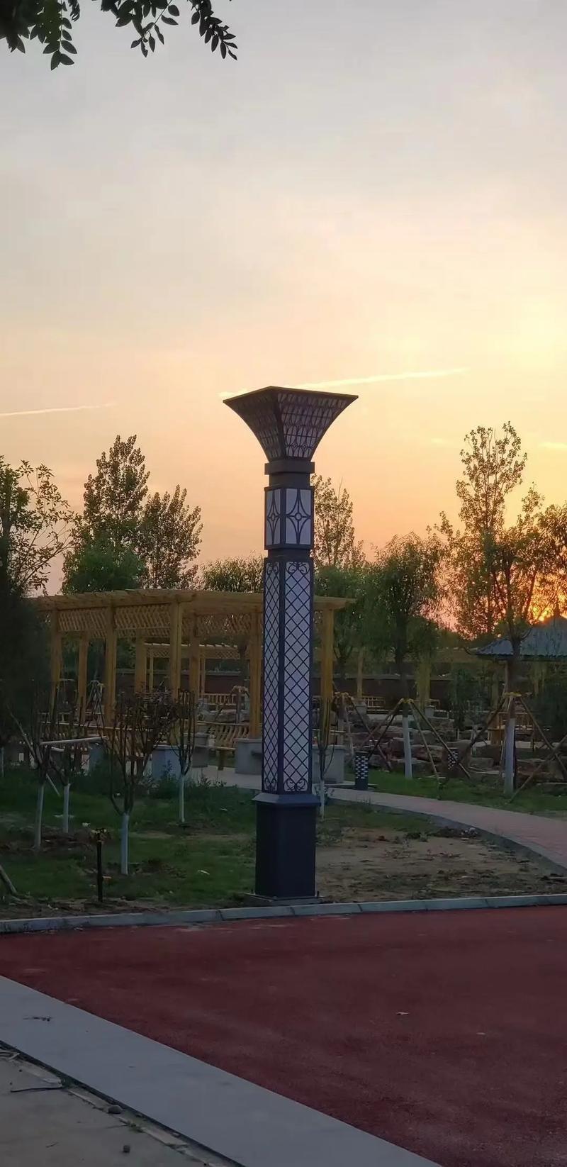 昆明网民向领导反映经开区马料河公园步行道路路灯维护的问题
✍▶️➡️4月10日网