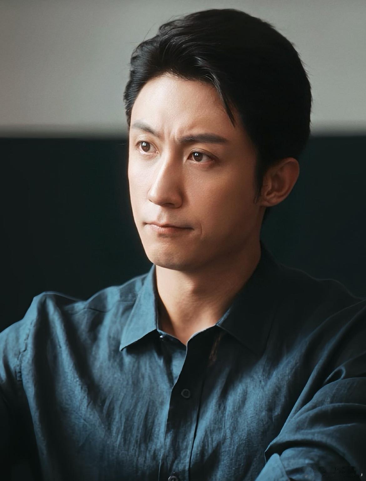 黄景瑜从文弱书生切回钮祜禄大号黄景瑜带来的角色在社会一直磨炼，在法律路上行稳致远