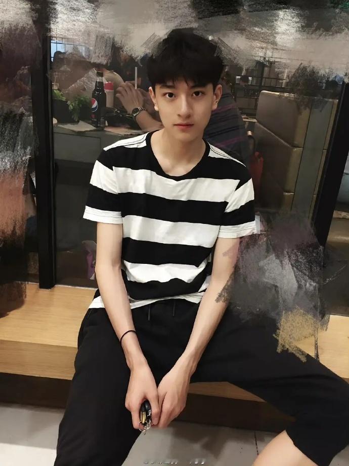 95生🥜出道前的照片，怎么样？宋威龙，张凌赫，许凯，王鹤棣，林一，敖瑞鹏 