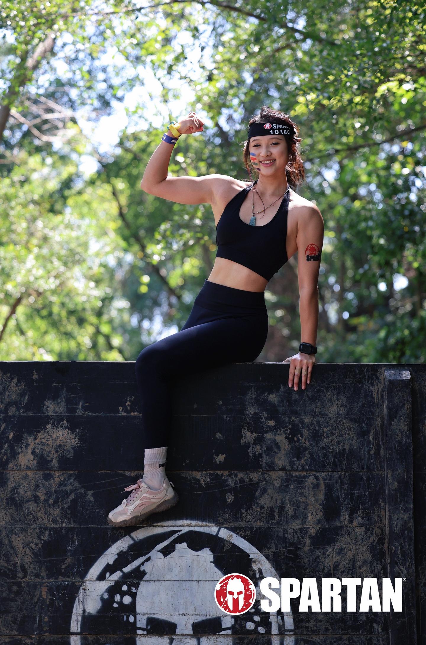 所有人都叫你按步 就班，而我希望你做自己。