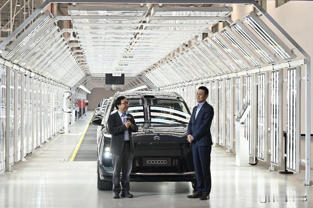 1月6日上午，高光时刻！蔚来第100万台量产车在合肥蔚来先进制造新桥二工厂正式下