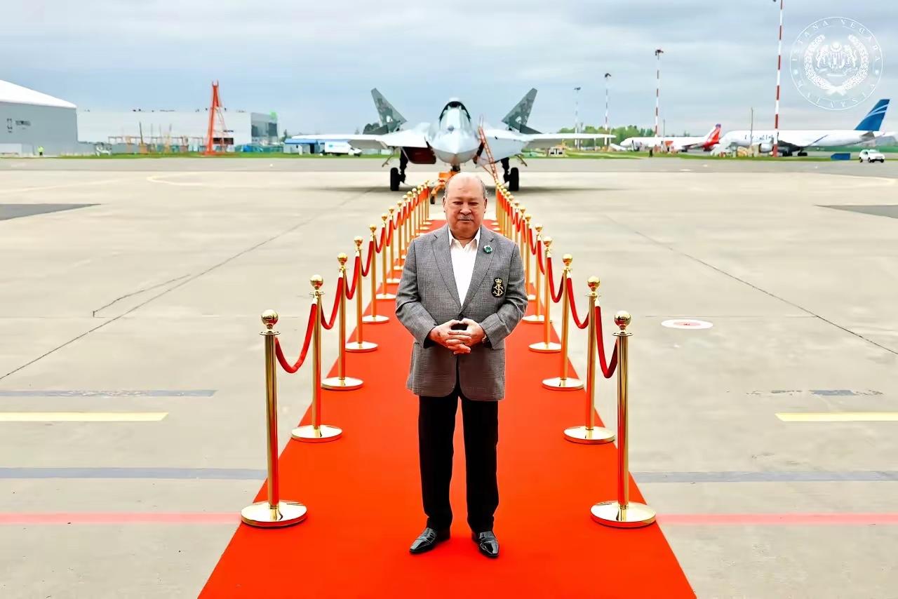 马来西亚国家元首苏丹易卜拉欣·伊斯梅尔应俄罗斯联邦政府特别邀请，以荣誉嘉宾身份出