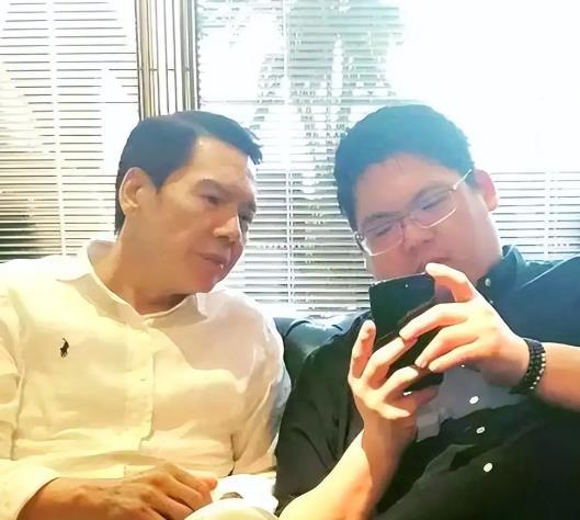 向佑不满遗产分配直喊不公平 向华强和夫人陈岚达成一致，要把遗产都交给大儿媳妇郭碧