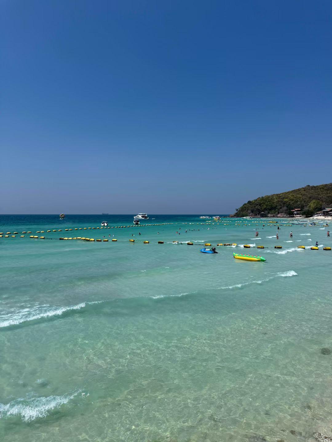 泰国的人妖，他在17岁到27岁之间，这段时间，他算是比较过得非常富裕的生活。因为