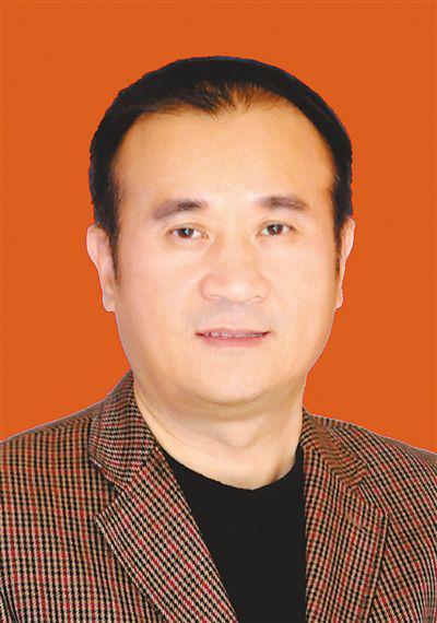 游文晃，男，汉族，1955年12月生，中共党员，福建省厦门市湖里区祥店社区居民，
