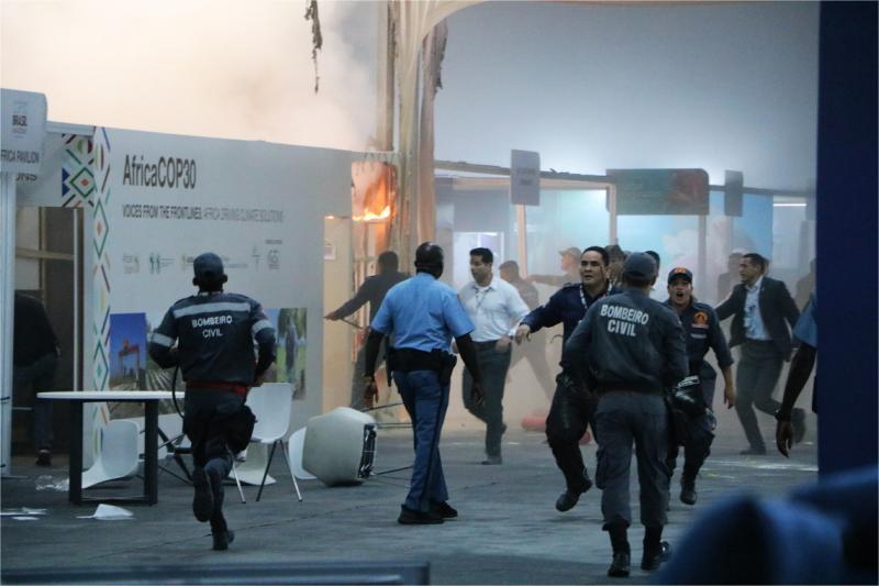 大水冲了龙王庙！
11月20日下午，在巴西贝伦举行的第30届联合国气候变化大会会