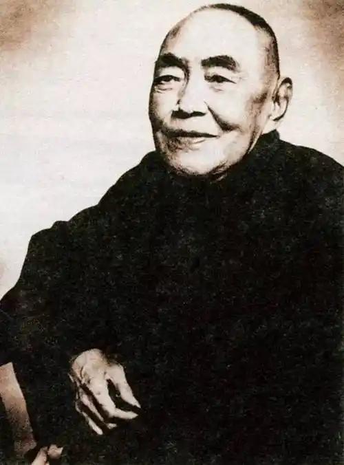 国家队出手！江苏连夜成立专班调查，南博文物风波这回藏不住了！
 
6800元贱卖