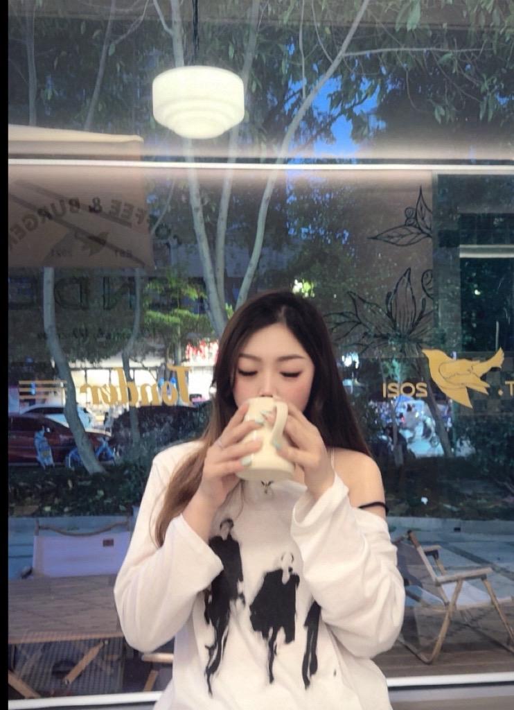 我一生擅长不动声色，一听是你就不攻自破🌹