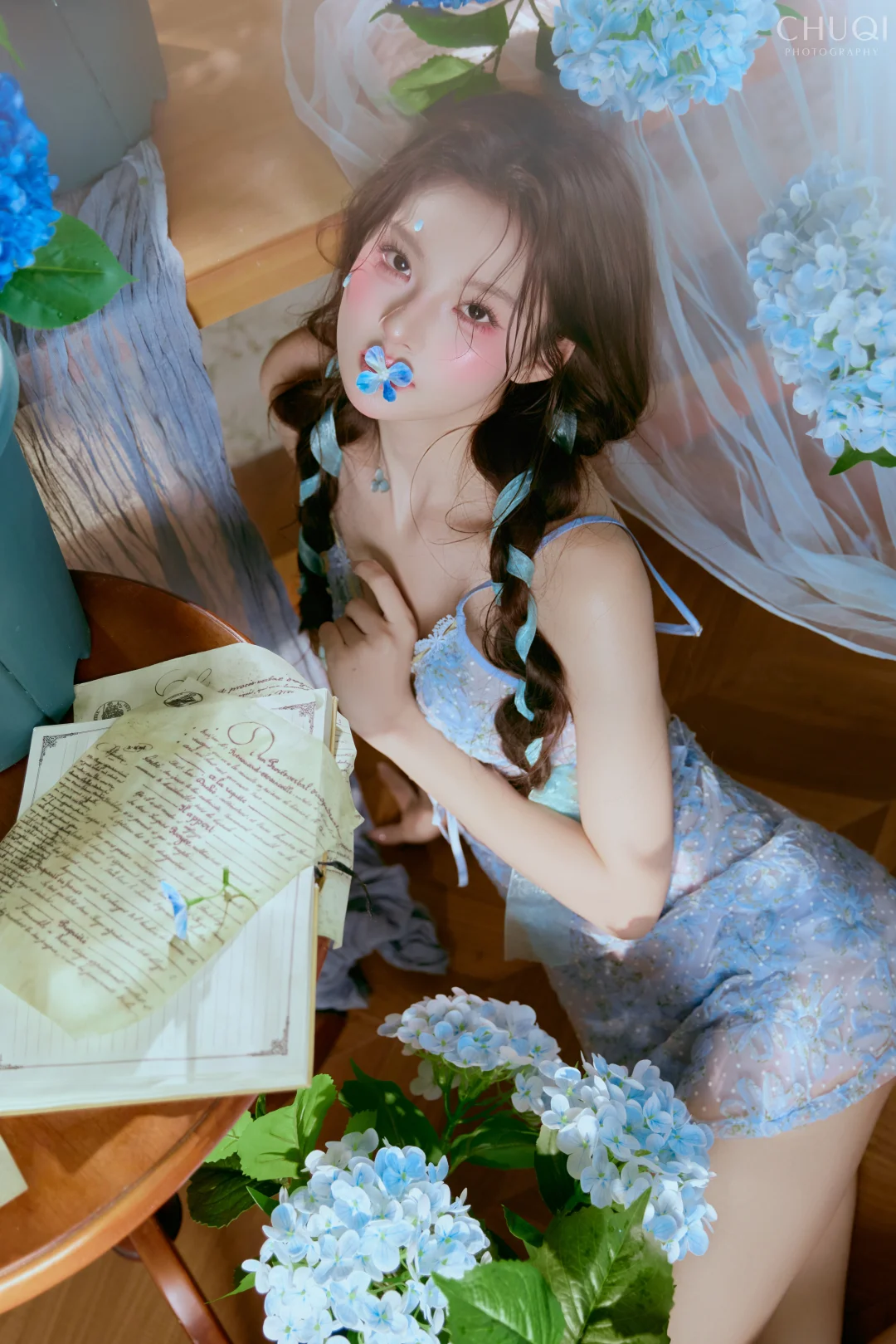 把夏天的浪漫 藏进蓝色绣球花房里✨青岛写真