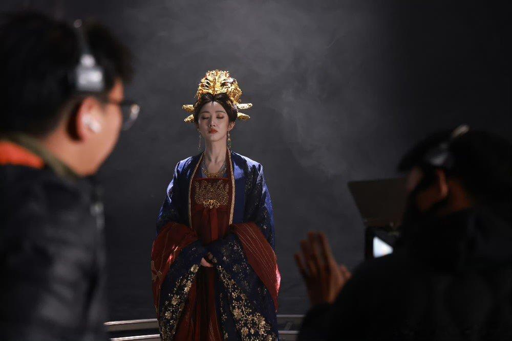 黄羿黄羿特别出演金枝黄羿原名黄奕 黄羿特别出演《金枝》 ，原来黄羿原名是黄奕啊，