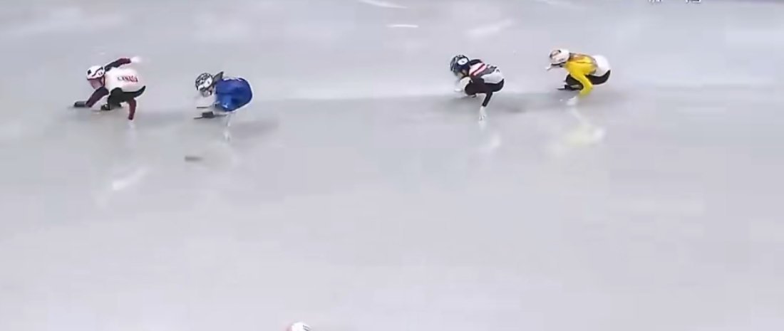 武大靖解说名场面！短道速滑半决赛韩国队碰撞， former 冠军笑出声引热议武大