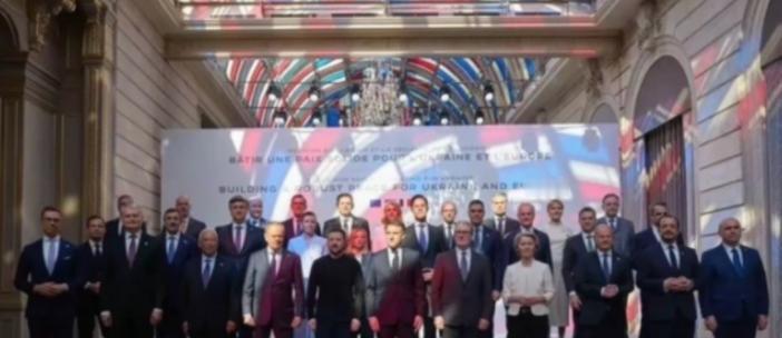 欧盟凑热闹送部队，俄罗斯红线快崩，乌克兰成是非漩窝.
柏林刚开完会，德国法国英国