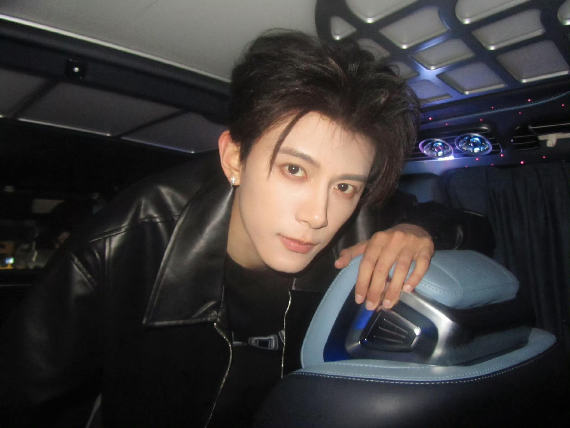 邓凯看到热搜了邓凯回应热搜 邓凯看到热搜了，还说要不我再练练 