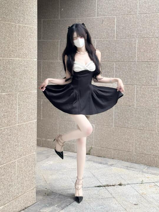 约会这么穿 可以硬控你几秒