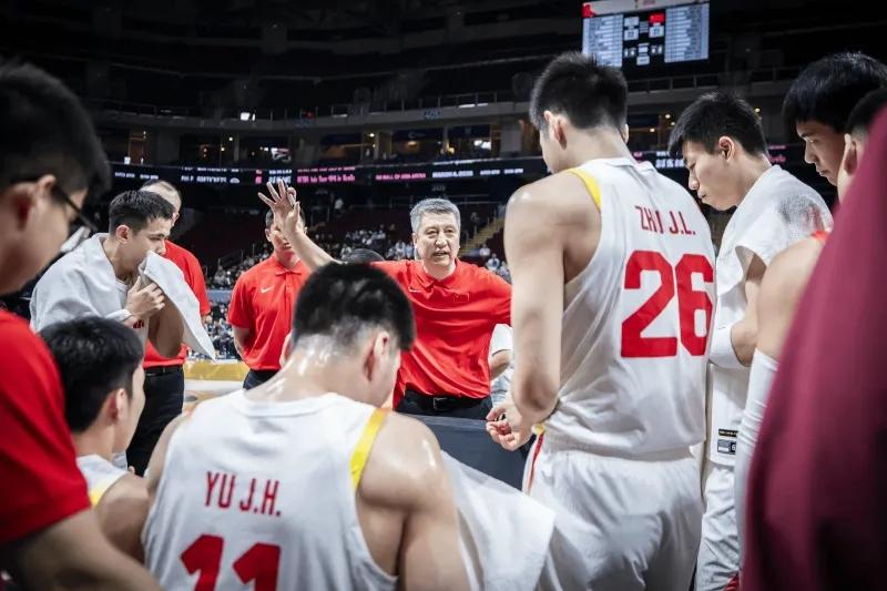 中国男篮 vs中国台北
100-93
男篮7分险胜。
赵睿自己把自己拉出来会议室