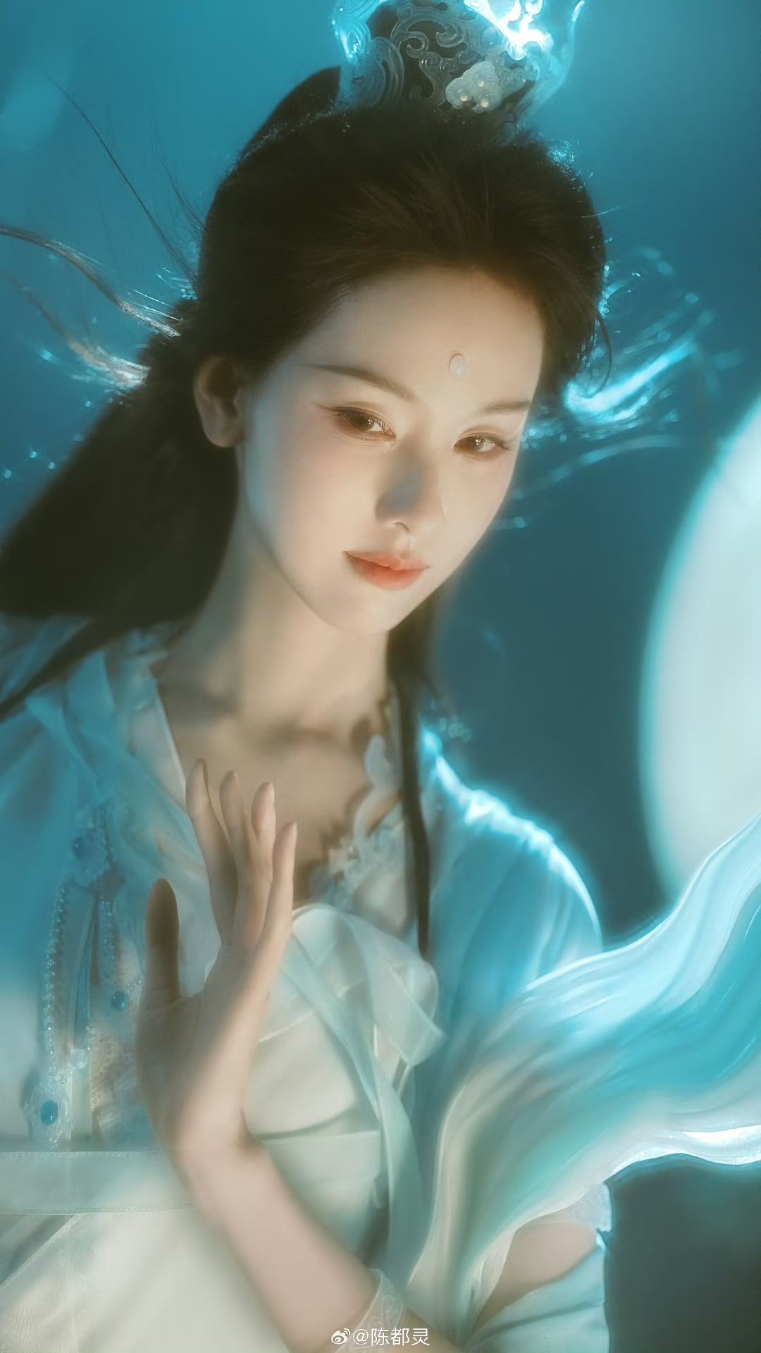 陈都灵月光神女陈都灵月光仙子陈都灵月光神女，清冷仙气 ​​​