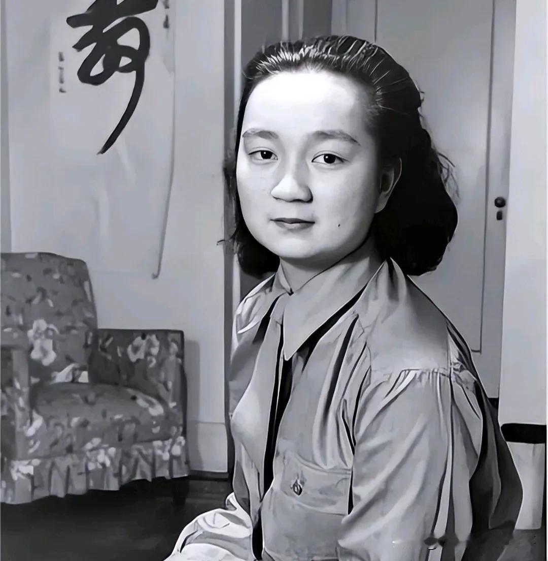 1971年，作家林语堂受好友邀请外出吃饭，不料饭还没吃完，就听到家里传来噩耗：他