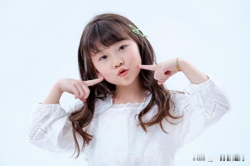 小天使“小九月”离世
她才只有一岁两个月大
今年12月突发疾病住院
最终因脑部疾