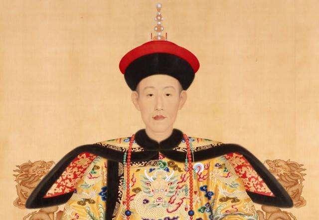 乾隆并非深情，实则薄情寡义
 
世人吹乾隆深情念富察皇后，实则全是伪装。
皇后去