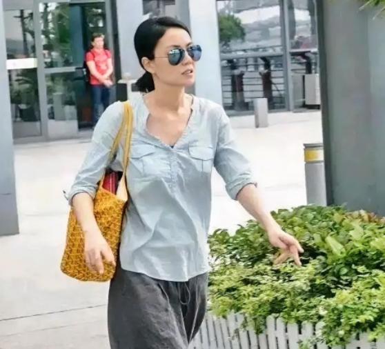 难怪王菲这些年渐渐淡出娱乐圈，根本不是没资源混不动了。除了偶尔开口唱歌，剩下的时
