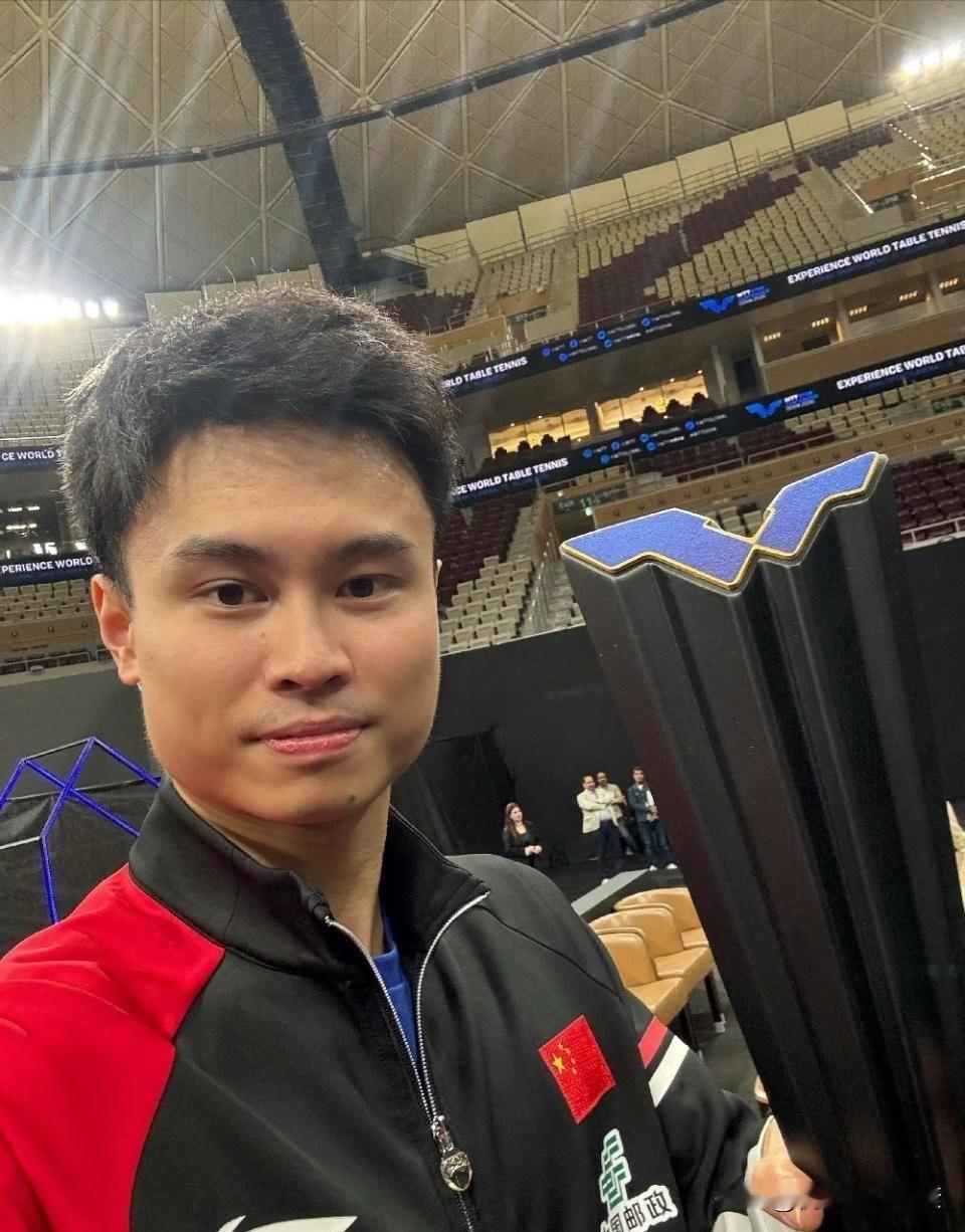 多哈这一夜，周启豪把答案砸进了球台。这个冠军，他等得太久了！
4:2撕破温瑞博的