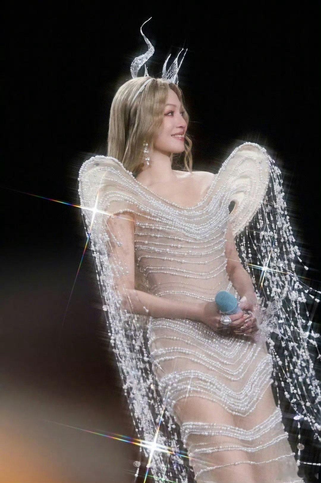 张韶涵这15S是我能听的吗 天呐！新专辑15S预告直接封神！和钱雷合作的《大小孩