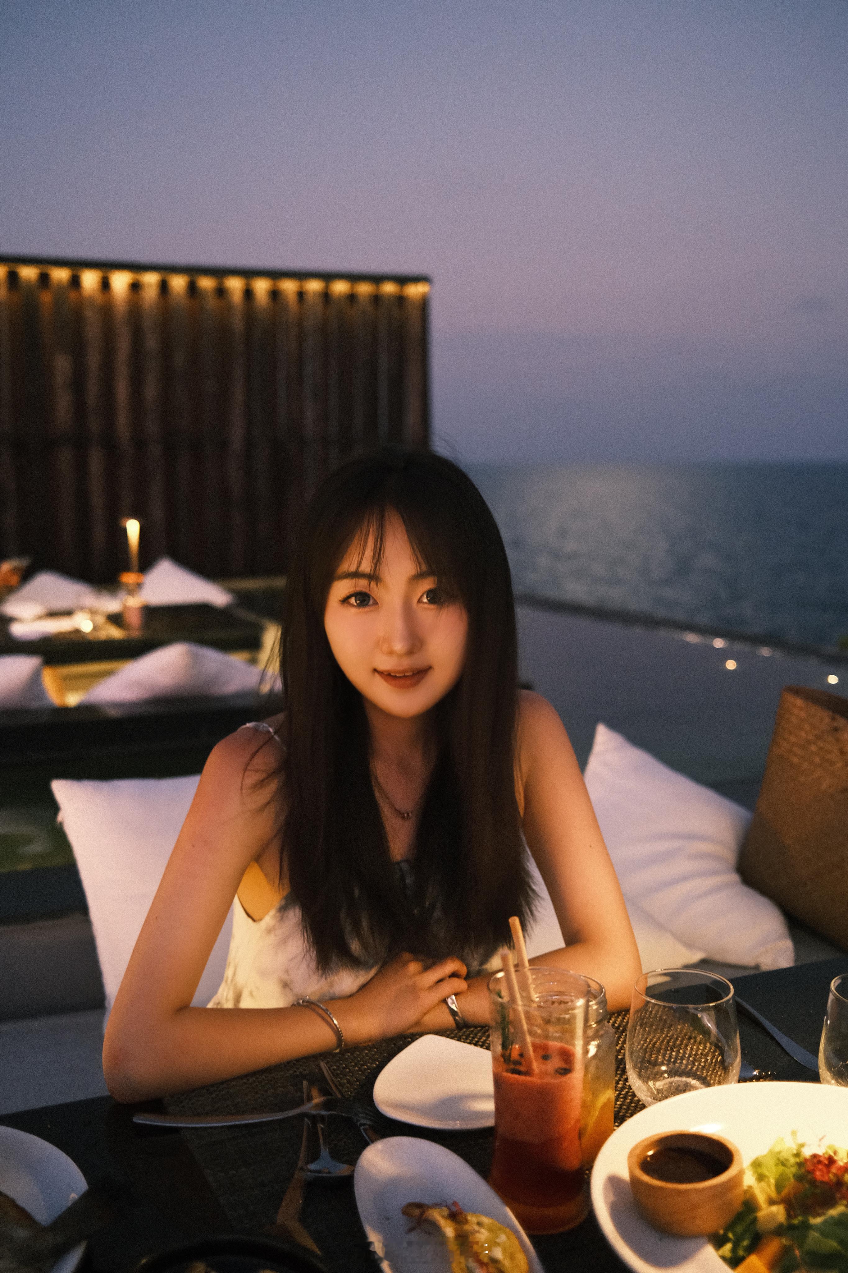 昨天的晚饭在酒店的星空吧搞定🤝还偶遇了一场婚礼💒[羞嗒嗒]  ​​​