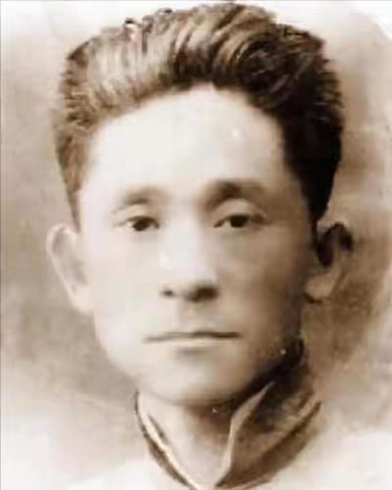 1949年，重庆渣滓洞监狱里，地下党员华子良已经被囚禁14年，所有人都以为他是疯