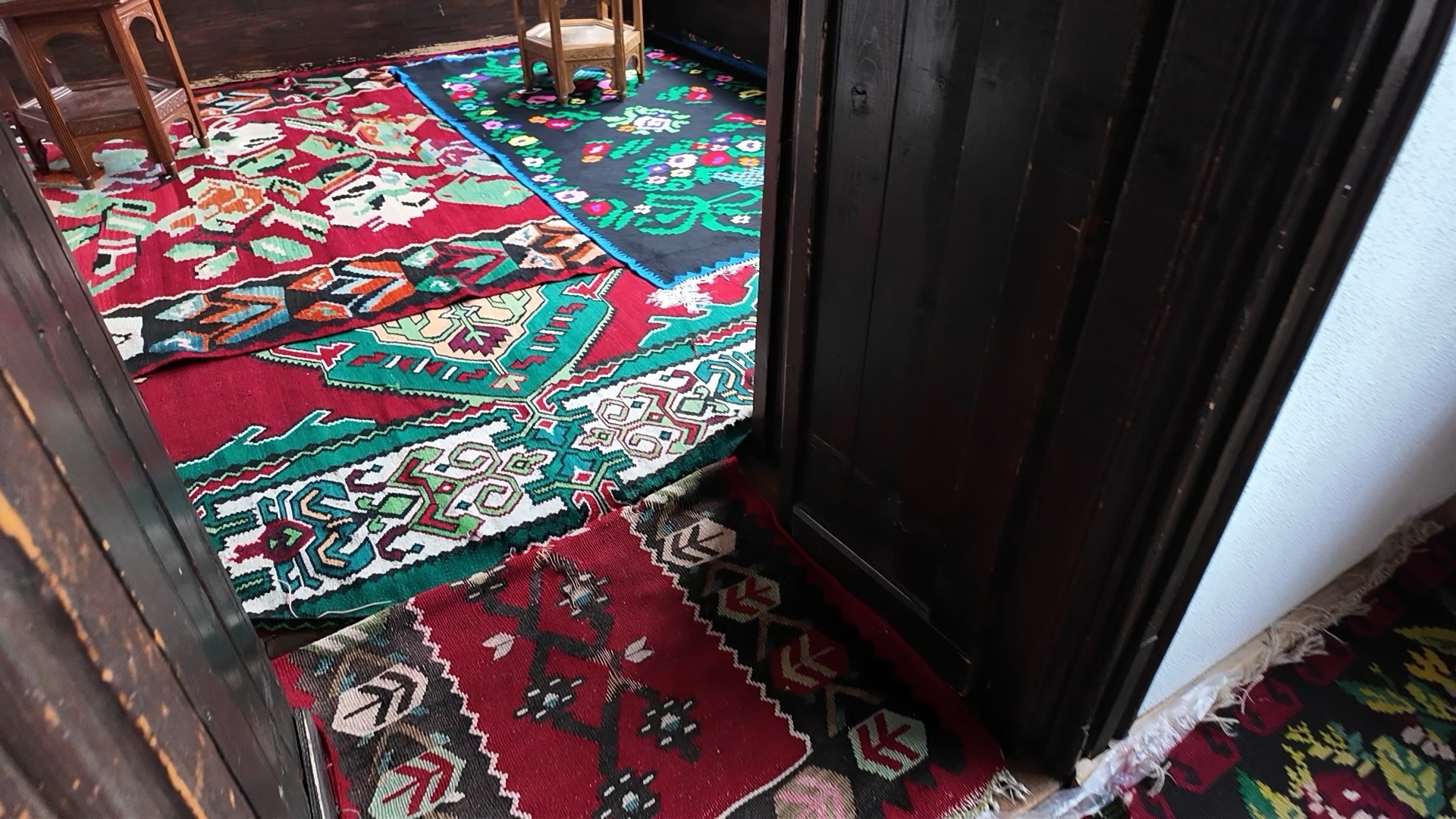 Blagaj布拉加伊修道院悬崖上的修道院每块地毯都有宗教含义p7的顶是从15世纪