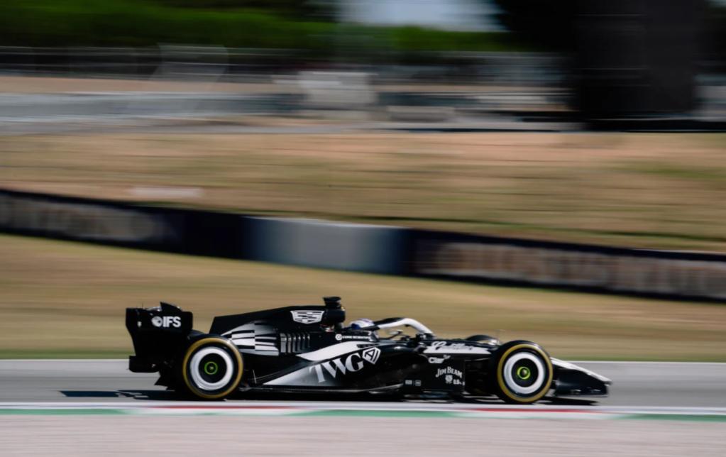 F1 美国站聊聊轮胎损耗逻辑，为什么 COTA 轮胎消耗比普通赛道更狠
很多车迷