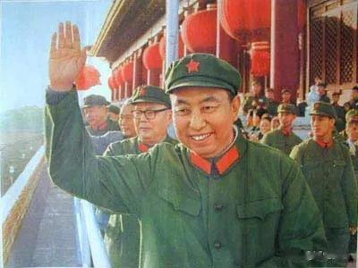 1976年10月14日，中央公布了粉碎四人帮的消息，全国欢声沸腾，毛泽东去世之后