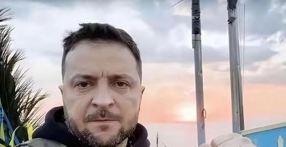 乌克兰战争打了整整五年，最讽刺的事情发生了！泽连斯基的支持率从91%跌到谷底，不