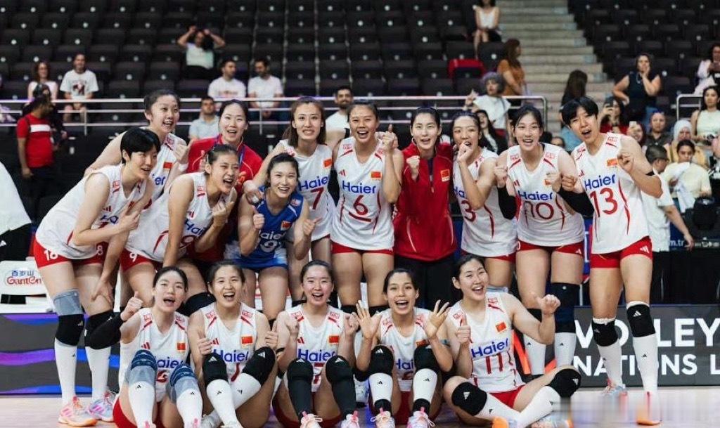 中国女排3比0法国女排 世界女排联赛土耳其安卡拉站焦点战，中国女排3-0零封法国