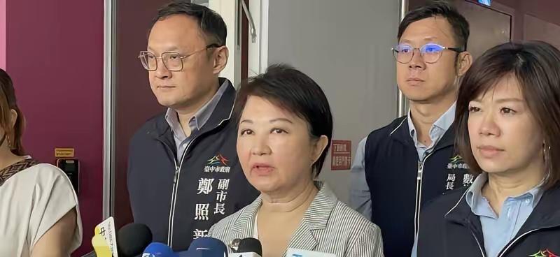 台当局禁海峡论坛 卢秀燕痛批：民进党伤害人民"于心何忍"

台东县长饶庆铃想替自
