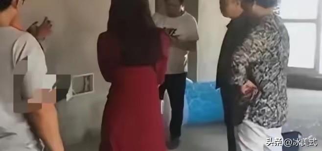 “人财两失！”河南驻马店，一女子请装修师傅来家装修，期间，两人暗生情愫，事后女子