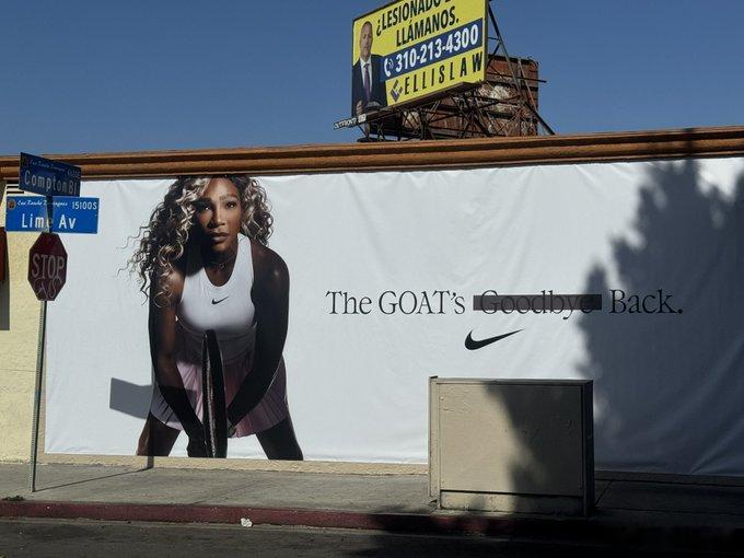 Nike在小威网球开始的地方竖立了一块广告牌：“史上最佳回归了。”康普顿，小威最